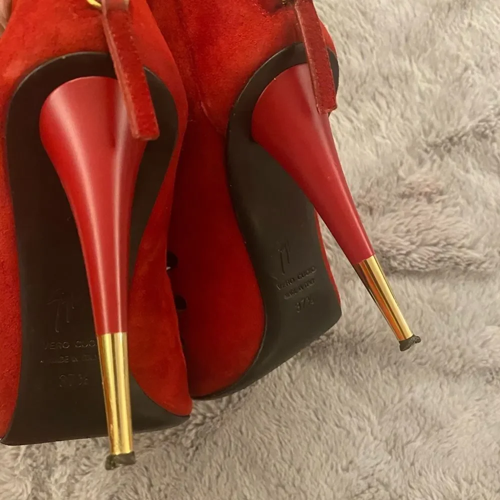 Guizeppe Zanotti red booties, size 7,5